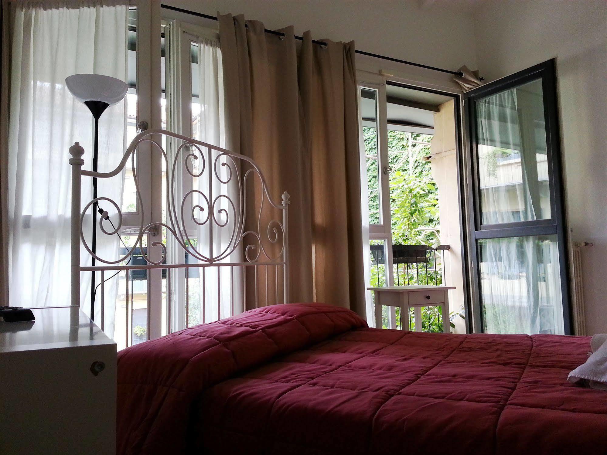Bed and Breakfast Gioia House Милан Экстерьер фото