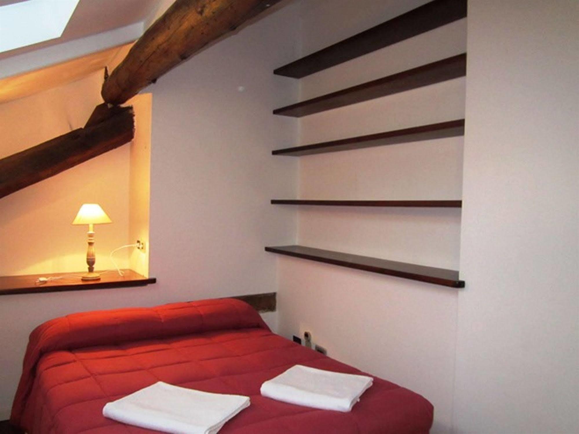 Bed and Breakfast Gioia House Милан Экстерьер фото