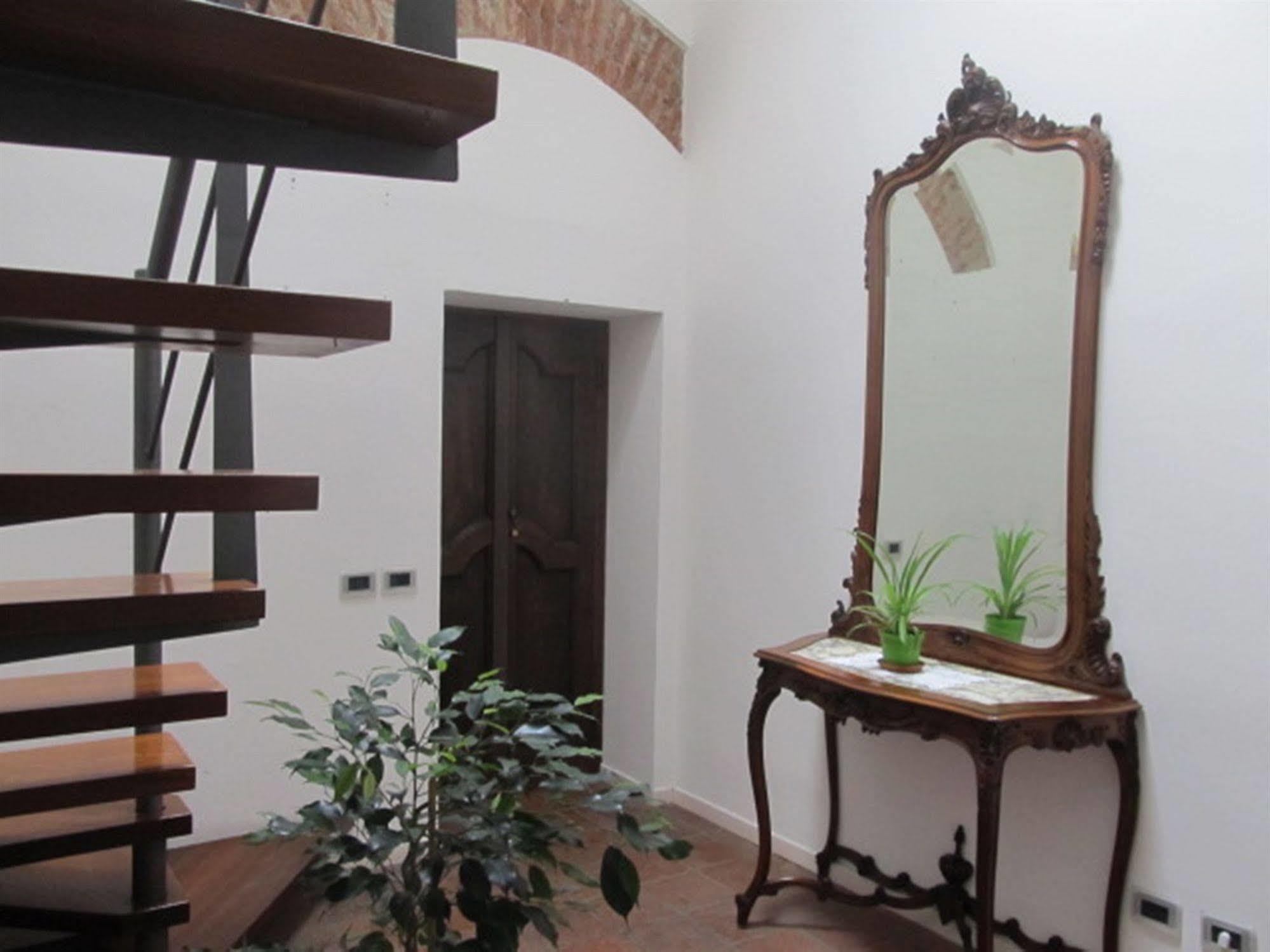 Bed and Breakfast Gioia House Милан Экстерьер фото